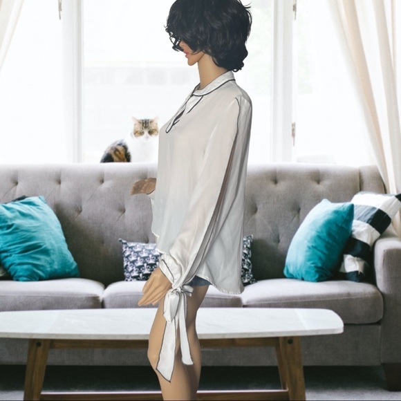 Long Sleeves White Blouse - Picture 4 of 17